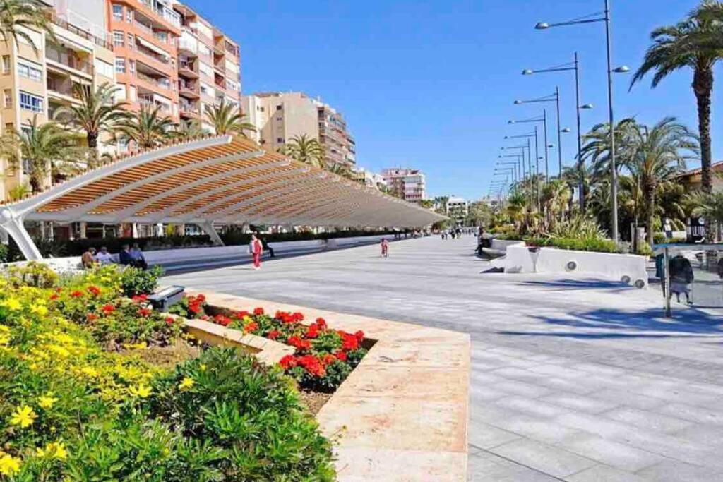 Acogedor Apartamento Con Piscina Cerca A La Playa