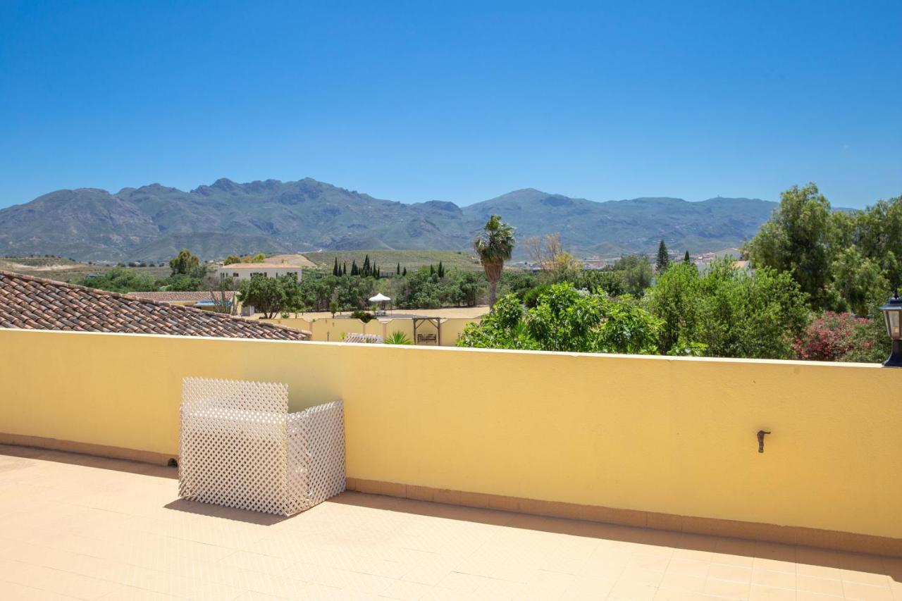 Villa Casa Ana - Delightful Semi-detached With Large Swimming Pool, Tennis Court And Huge Gardens Free Wifi Turre