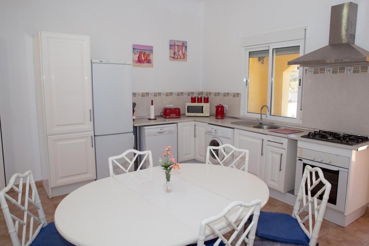 Casa Ana - Delightful Semi-detached With Large Swimming Pool, Tennis Court And Huge Gardens Free Wifi *