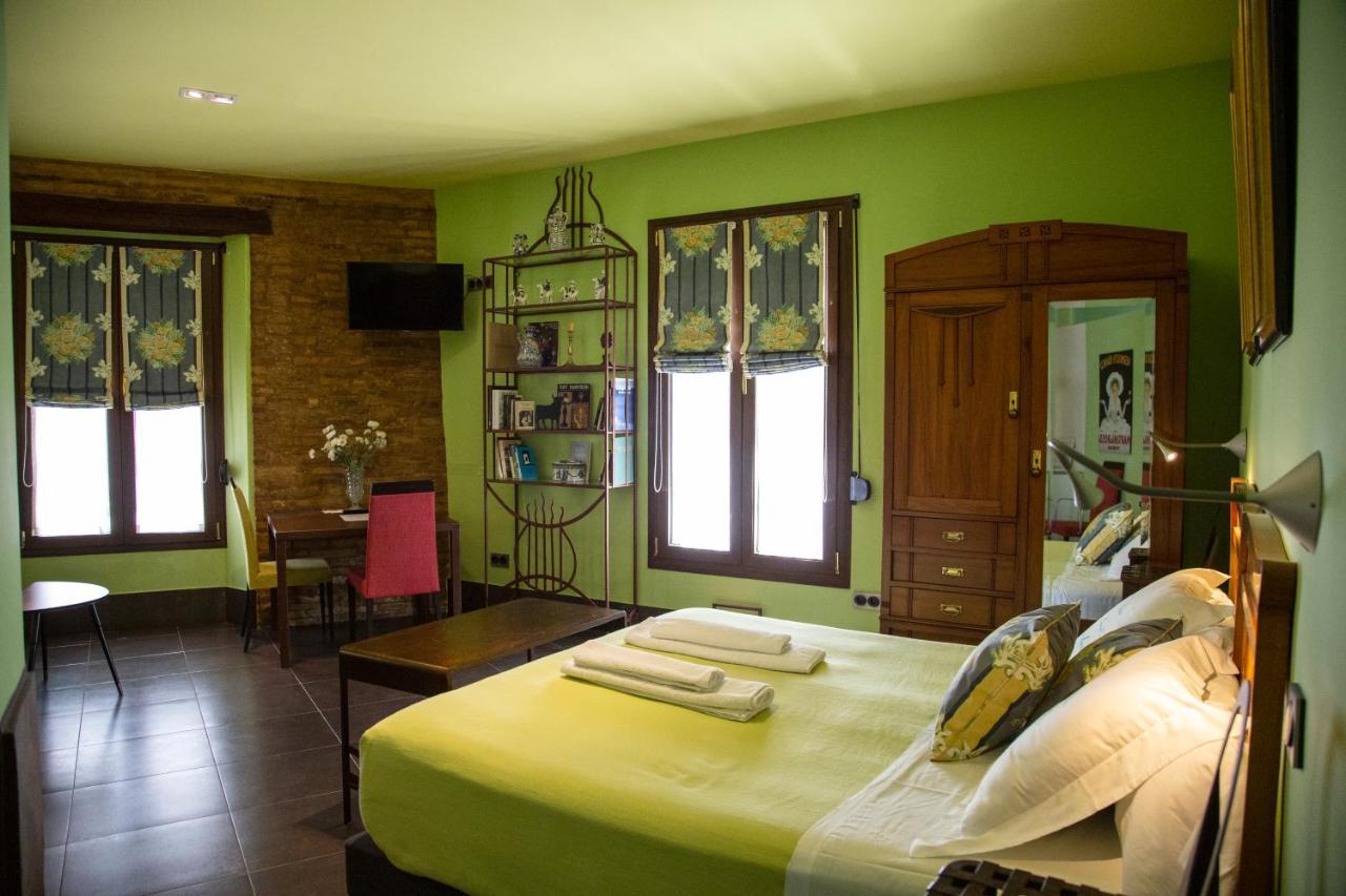 Palacio Sirvente Mieres Apartamento *