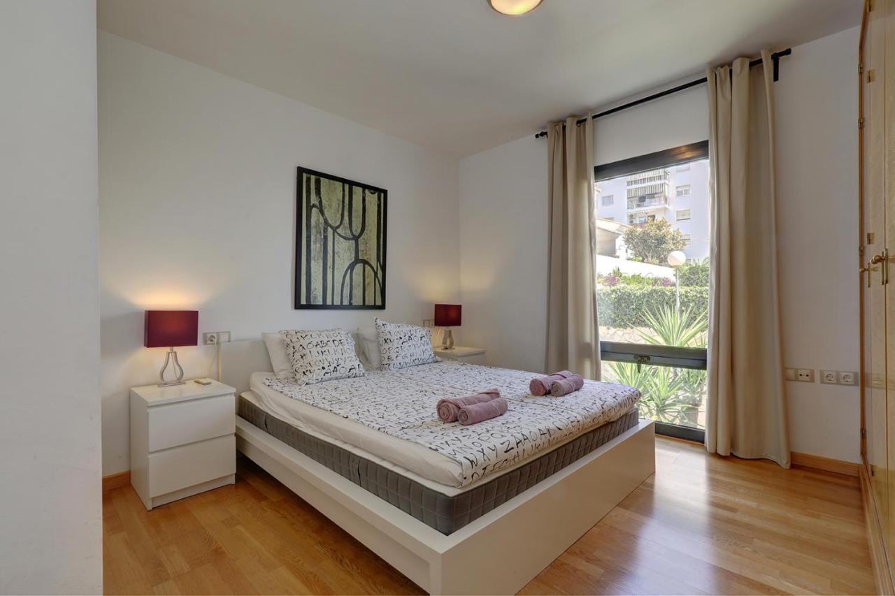 In Puerto Marina With Private Pool Villa Benalmádena