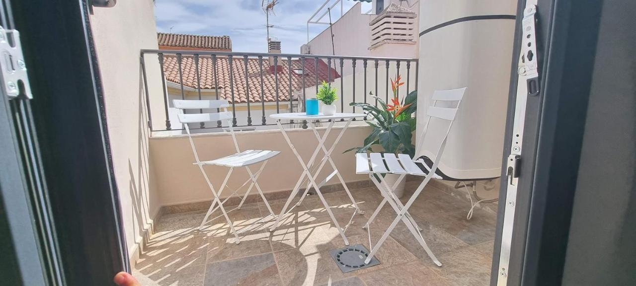 Apartamento A Tu Ritmo! Edificio Muy Tranquilo Y Moderno! Málaga