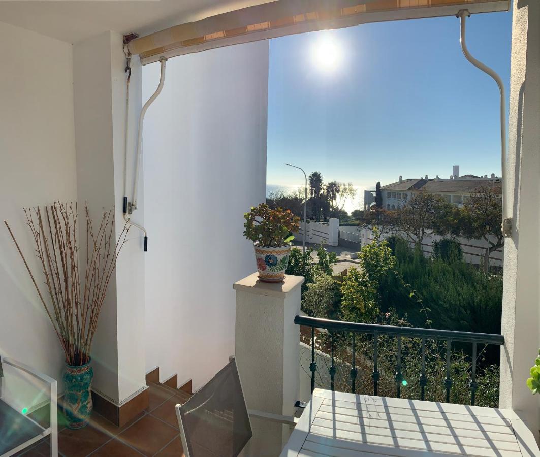 Apartamento Con Terraza En Primera Línea De Playa