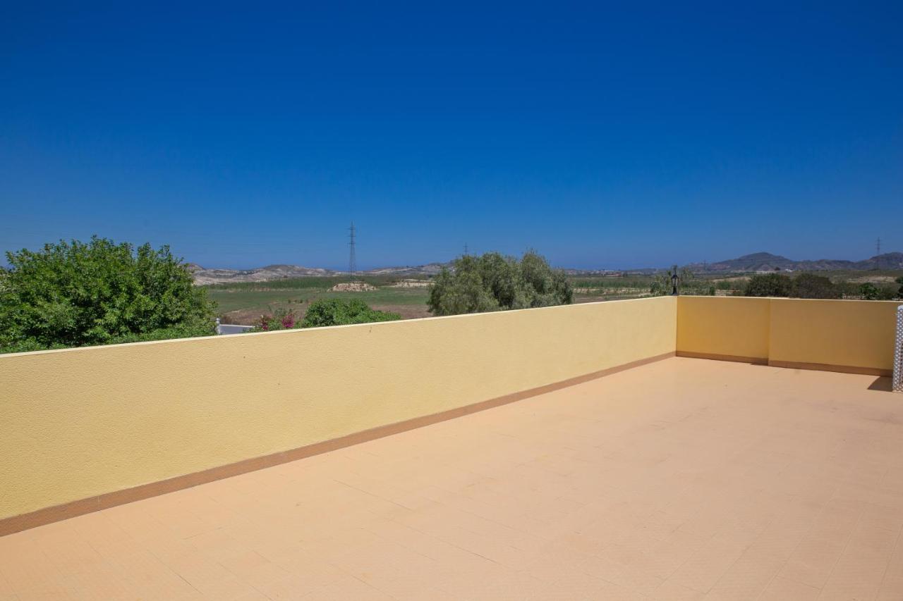 Casa Ana - Delightful Semi-detached With Large Swimming Pool, Tennis Court And Huge Gardens Free Wifi Villa *