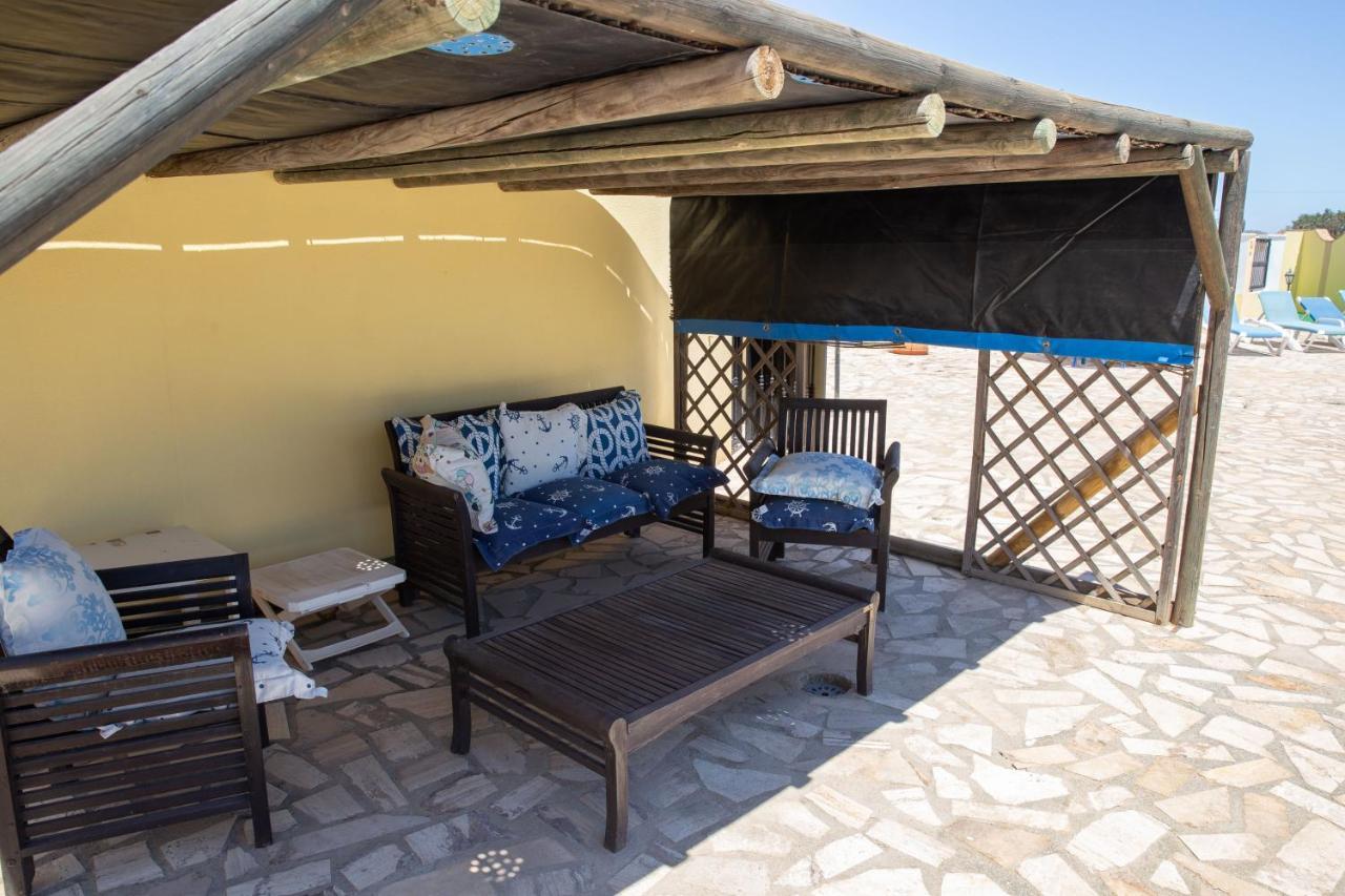 Casa Ana - Delightful Semi-detached With Large Swimming Pool, Tennis Court And Huge Gardens Free Wifi Villa *