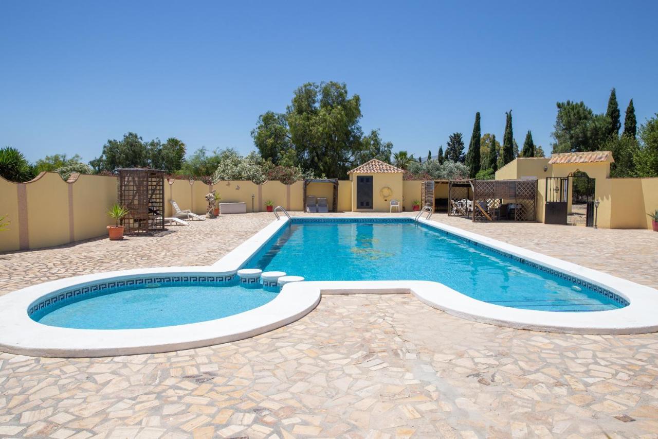 Casa Ana - Delightful Semi-detached With Large Swimming Pool, Tennis Court And Huge Gardens Free Wifi