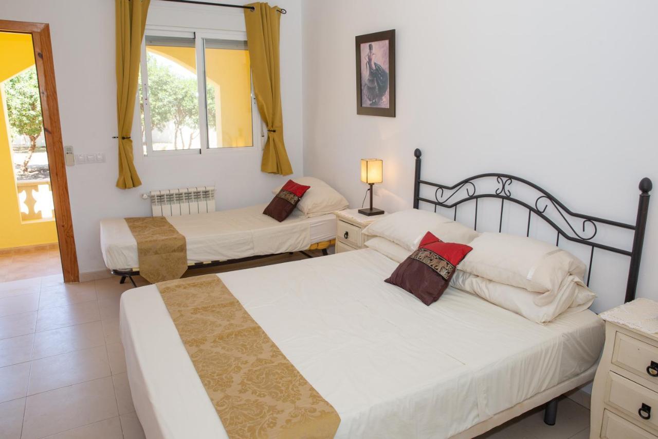 Casa Ana - Delightful Semi-detached With Large Swimming Pool, Tennis Court And Huge Gardens Free Wifi * Turre