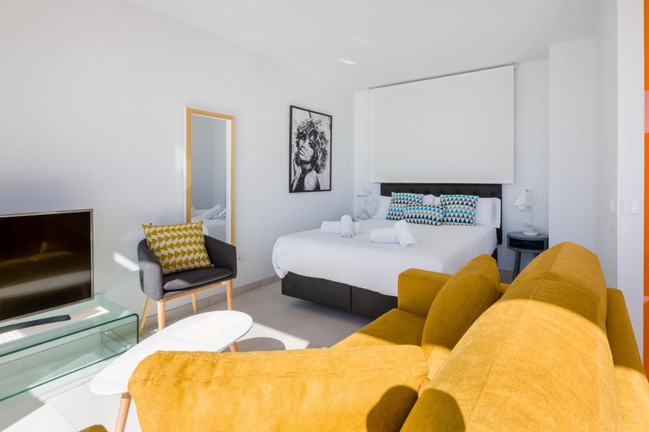 Seafront Boutique Calabeach Rincon De La Victoria Apartment *