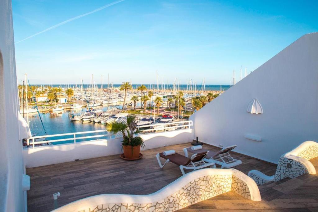 Modern And Luxury 2 Bedroom On Island In The Marina Harbour Apartment Benalmadena