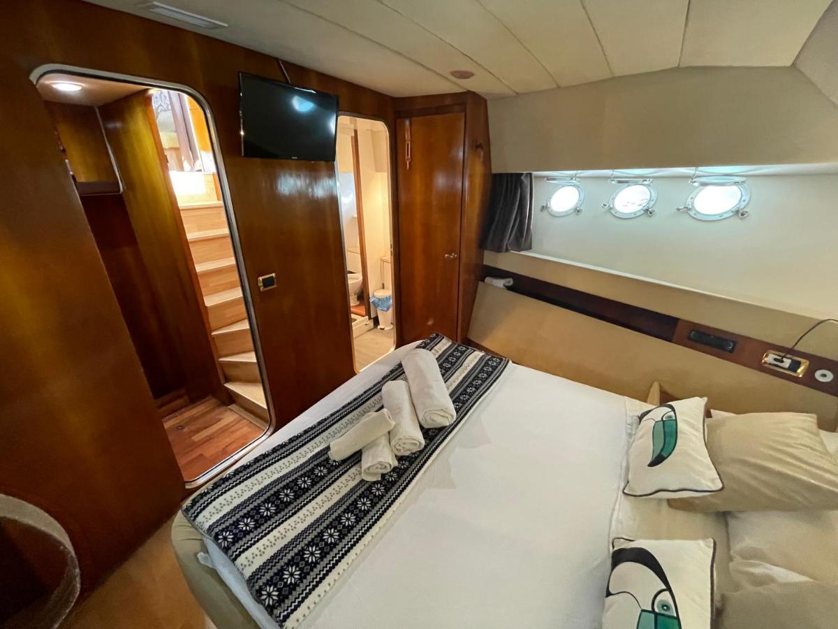 Wonderful Yatch To Rent At Tenerif South Hotel en barco *