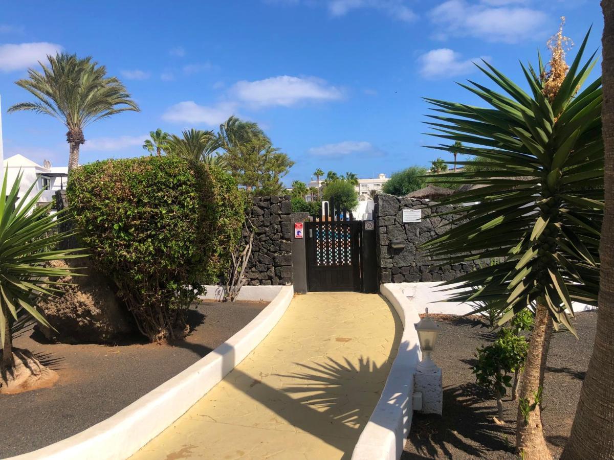 2 Bedroom Front Line Puerto Del Carmen Villa *