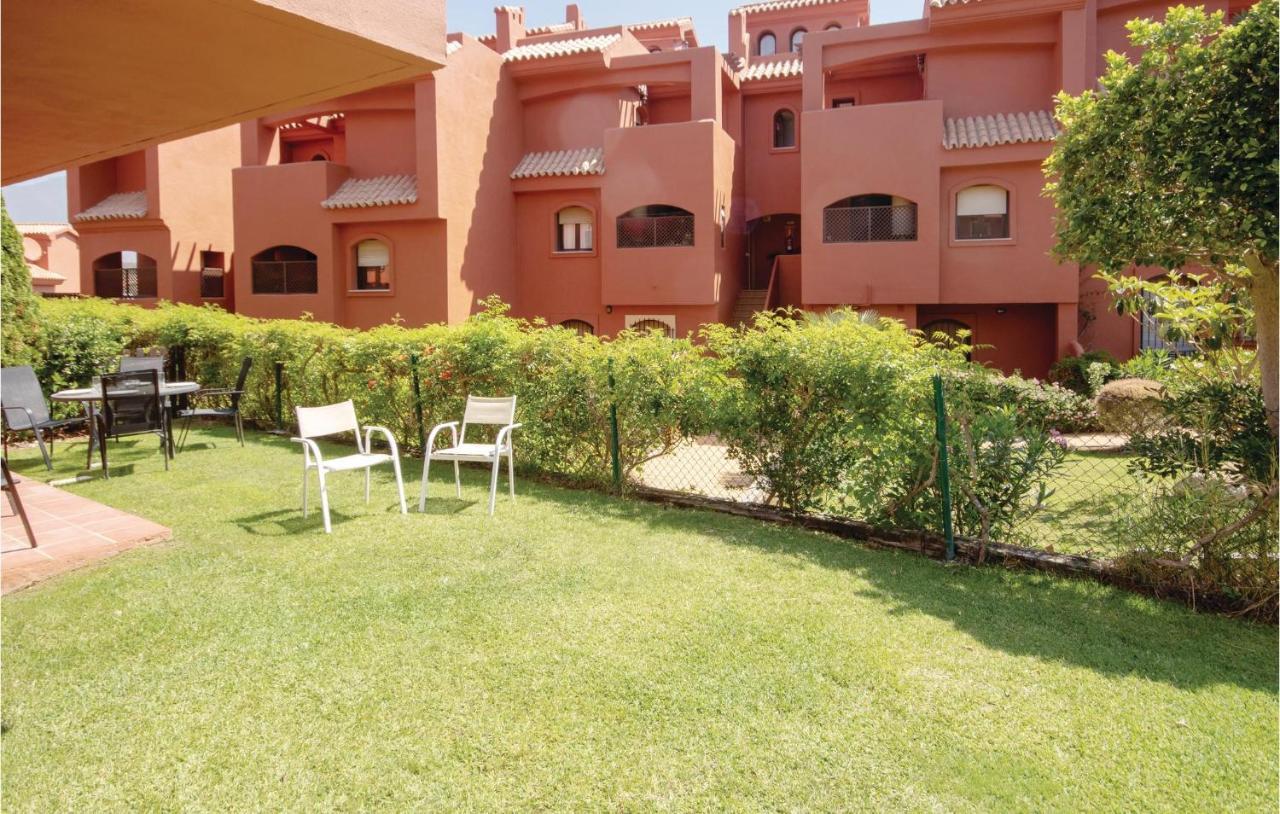 Beautiful In With 3 Bedrooms, Outdoor Swimming Pool And Swimming Pool Estepona