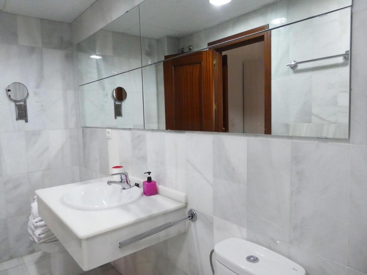 Apartamentos Catedral Plaza 3000 Apartment Granada