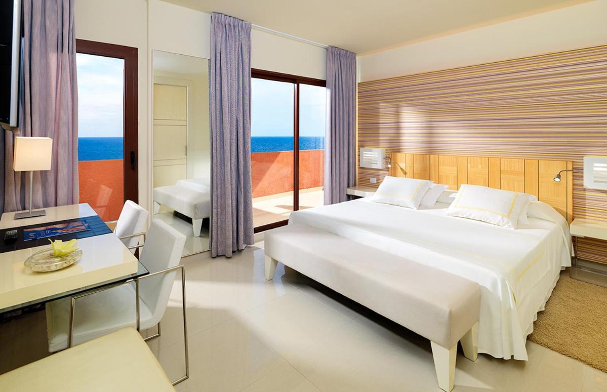 H10 Taburiente Playa Hotel 4*
