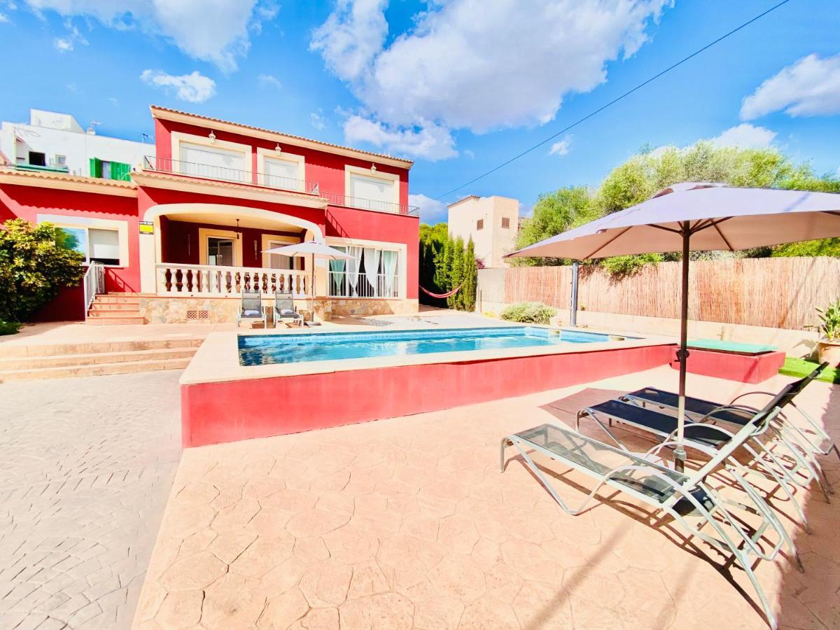 S'aferrada Villa *