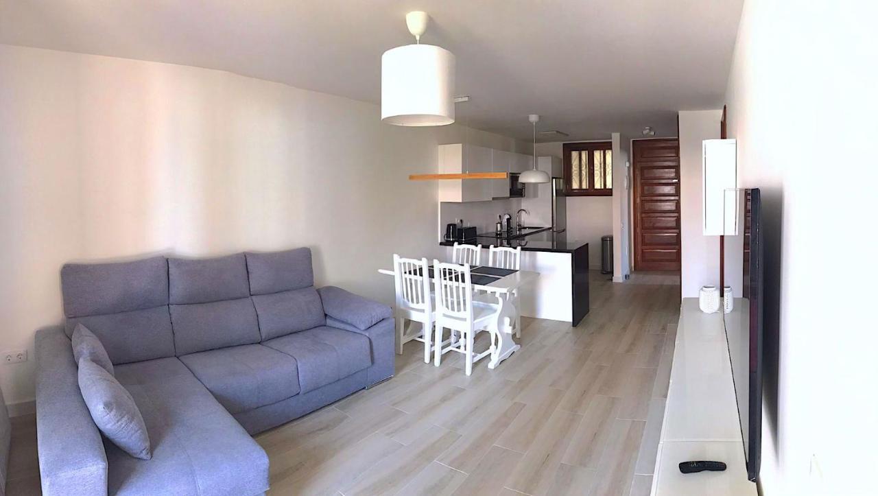 Parque Santiago I: Spacious First Floor With Large Balcony Playa de las Americas (Tenerife)