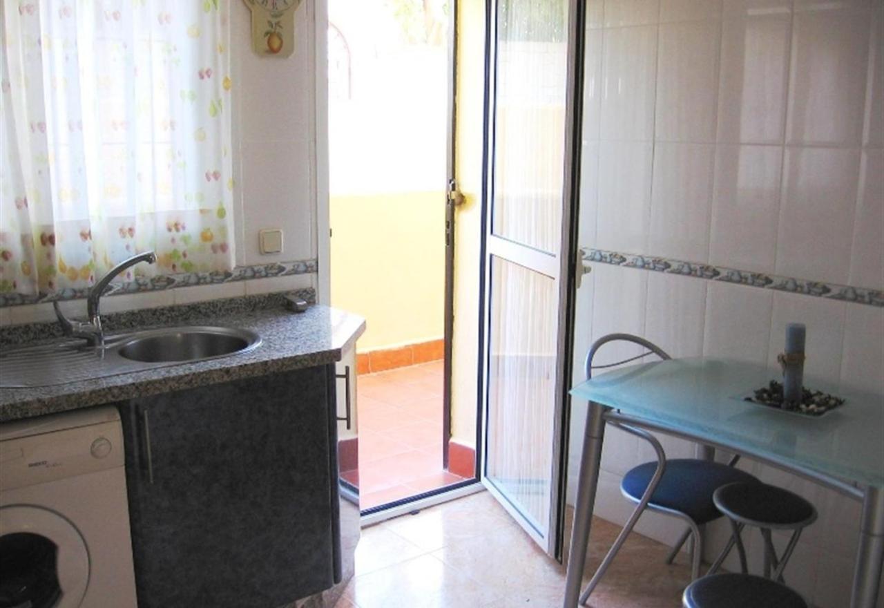 Family Friendly Patio And Poolview Apartment *