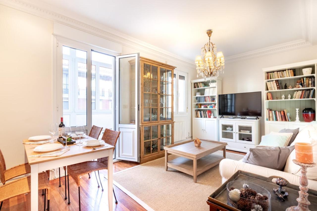 Apartment Bilbao Costa By Aston