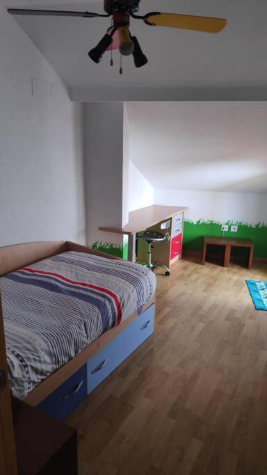 Duplex San Lorenzo 2 Parking Gratuitos Y Piscina Apartment Jaen