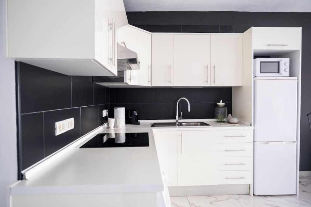 The Black House In Apartment