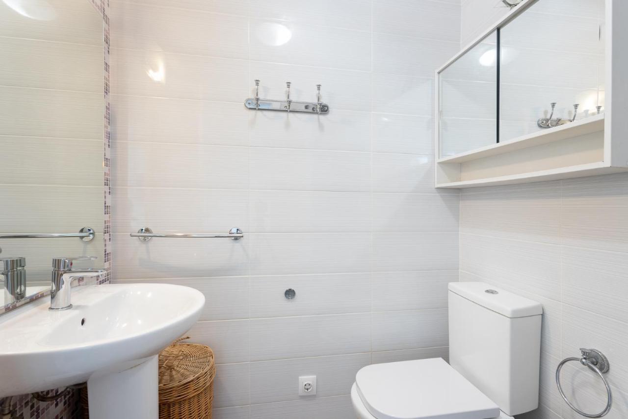 Las Palmeras 12d Apartamento *
