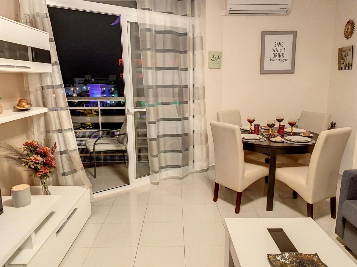 Apartamento Con Piscina *
