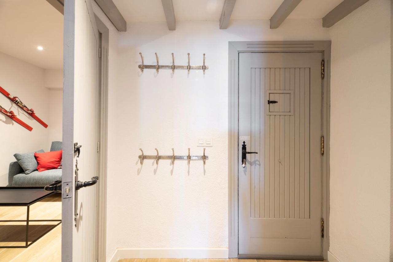 Beautifully Renovated 4 Bedroom + Kid's Sierra Nevada