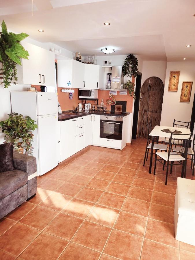 Rosy Puerta Del Sol Apartment