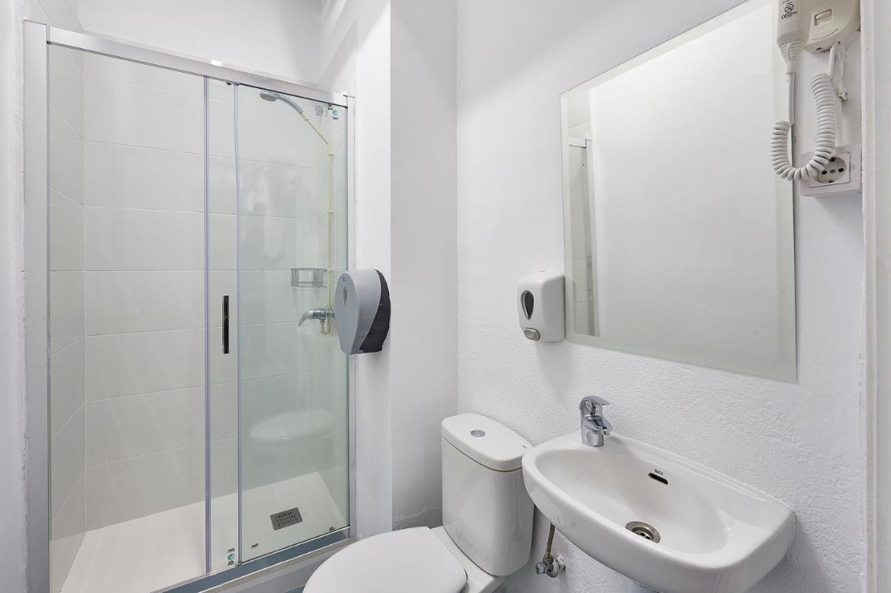 Hostal Hola Collblanc *