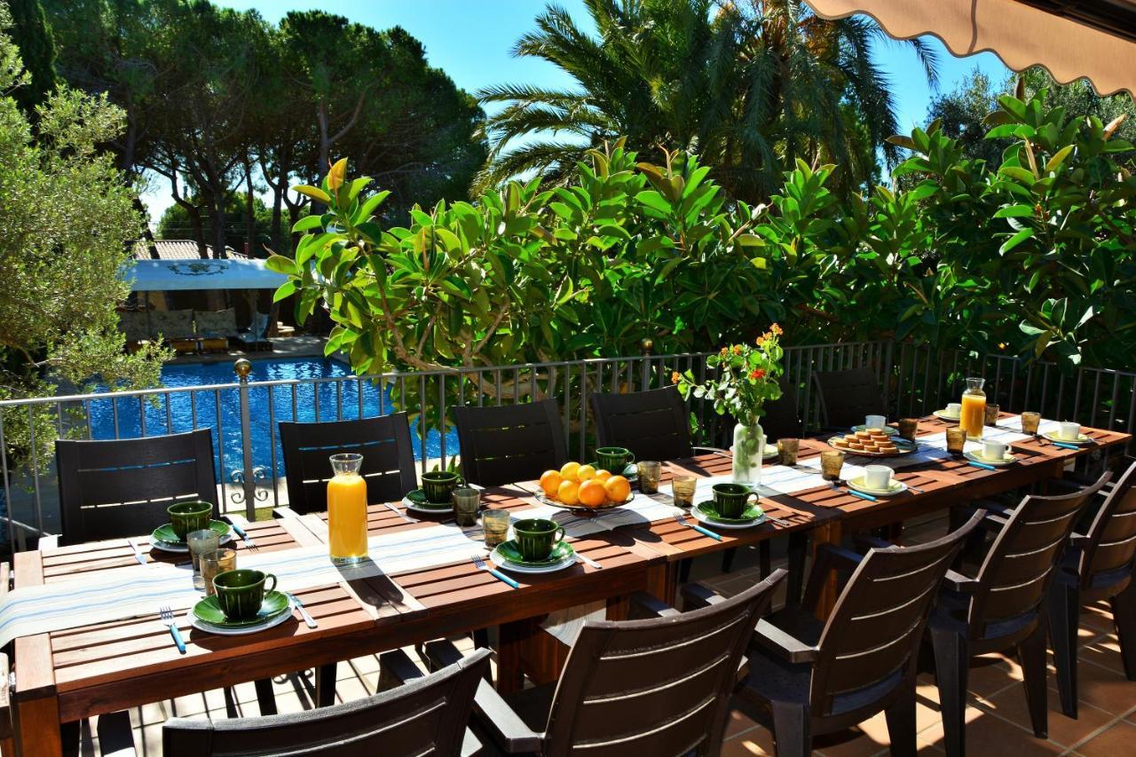 Sitges El Ranch: Beachside Oasis With Pool, Jacuzzi, And Garden