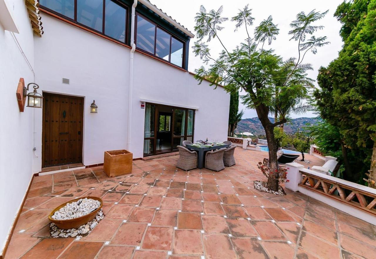 With Infinity Pool Hot Tub *