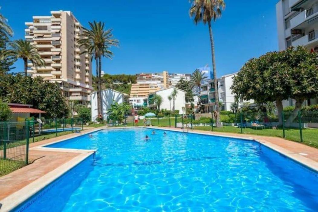 Arpa De Treboles - Carihuela Views!