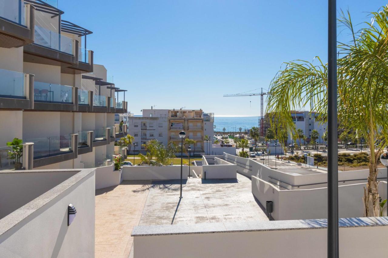 Marinsa Beach, 1 Bedroom With Seaview Apartamento *
