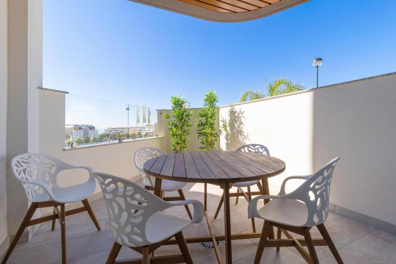 Marinsa Beach, 1 Bedroom With Seaview *