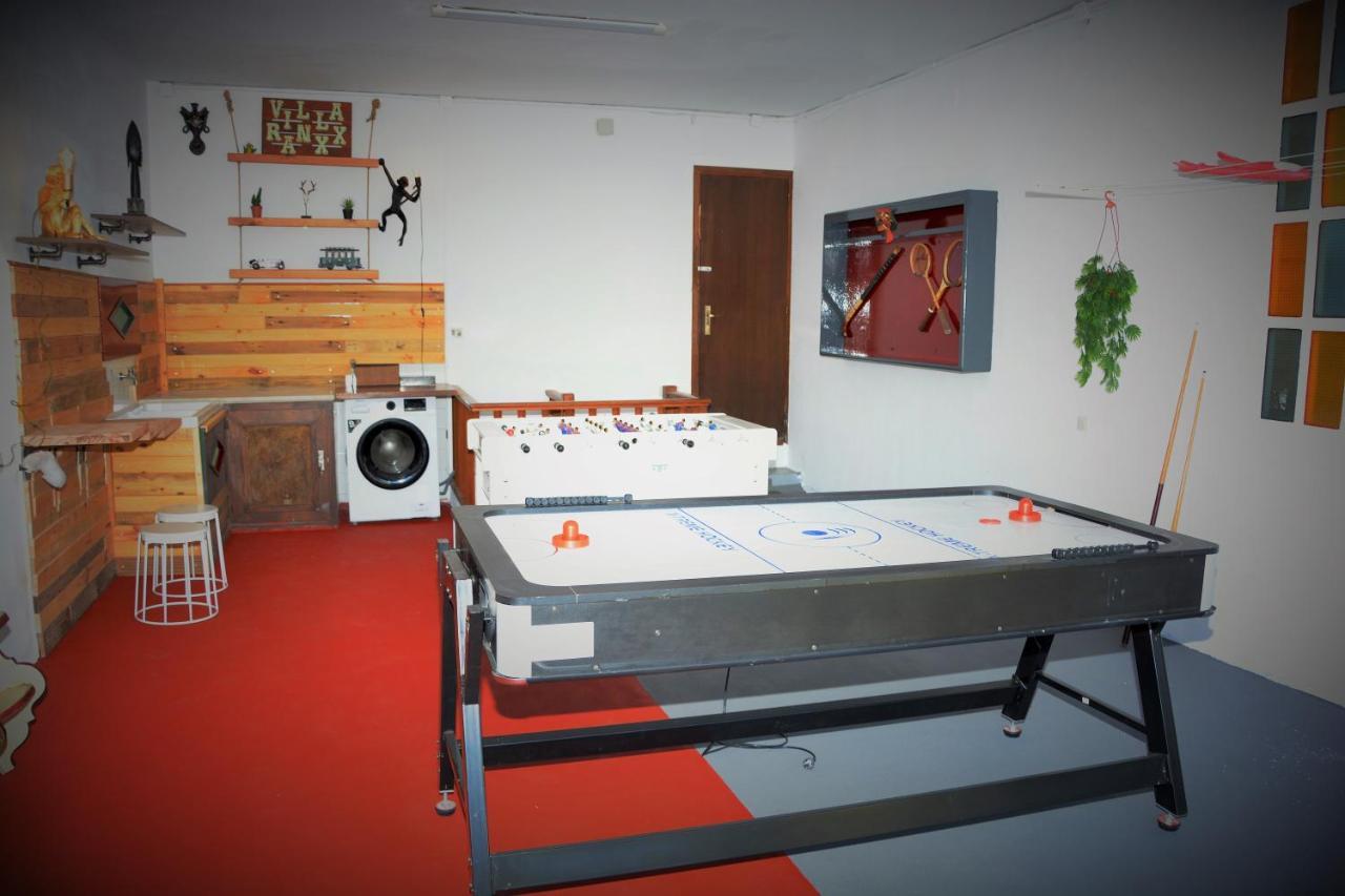 Sitges El Ranch: Beachside Oasis With Pool, Jacuzzi, And Garden Villa *