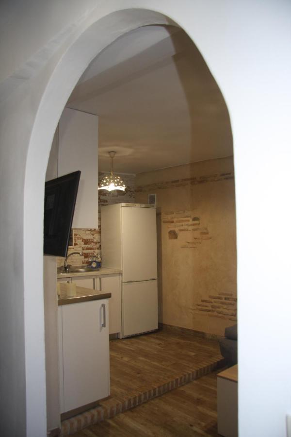El Embarcadero Apartment *