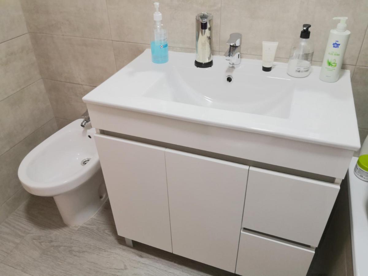 Confortable Y Luminoso Piso 5 Camas, Parking Gratis Apartamento *