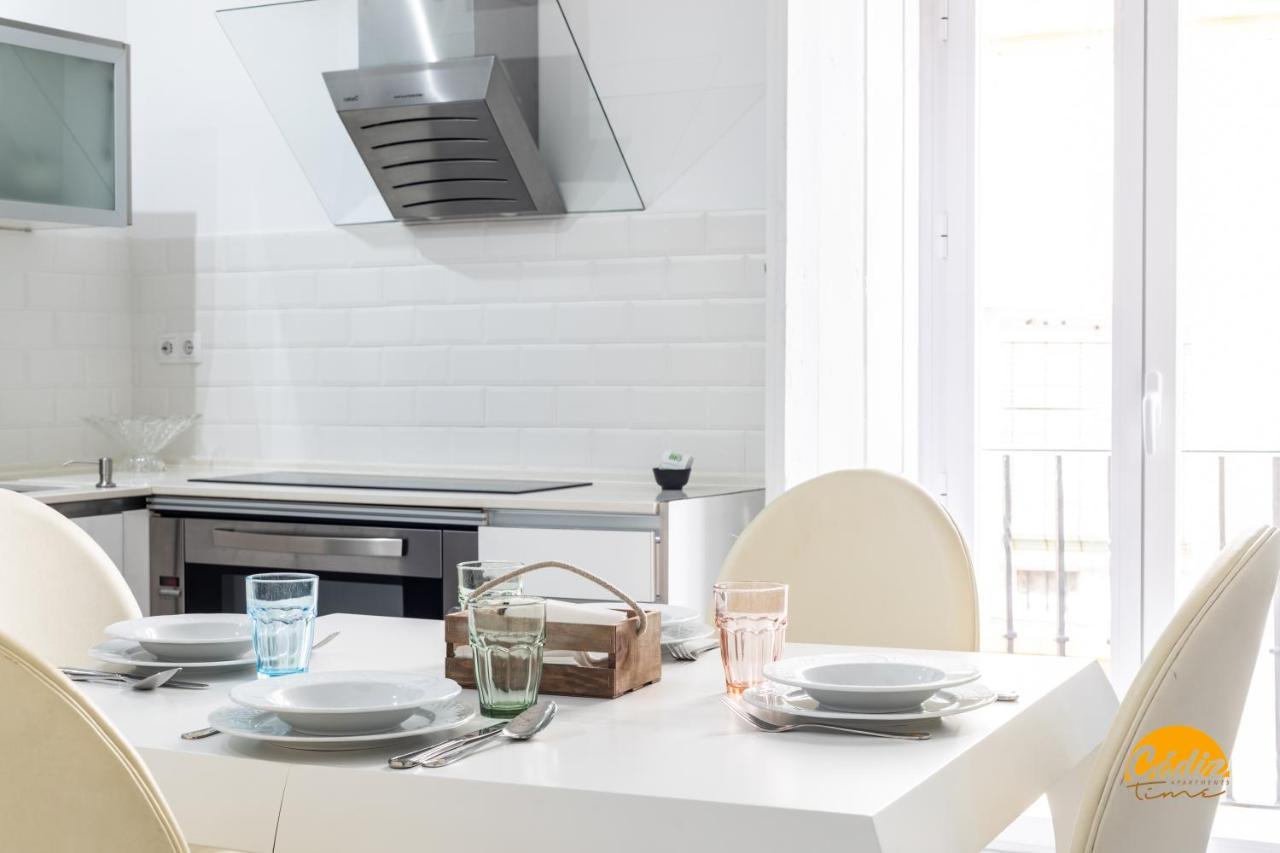 Apartment Diversion En Familia By Time
