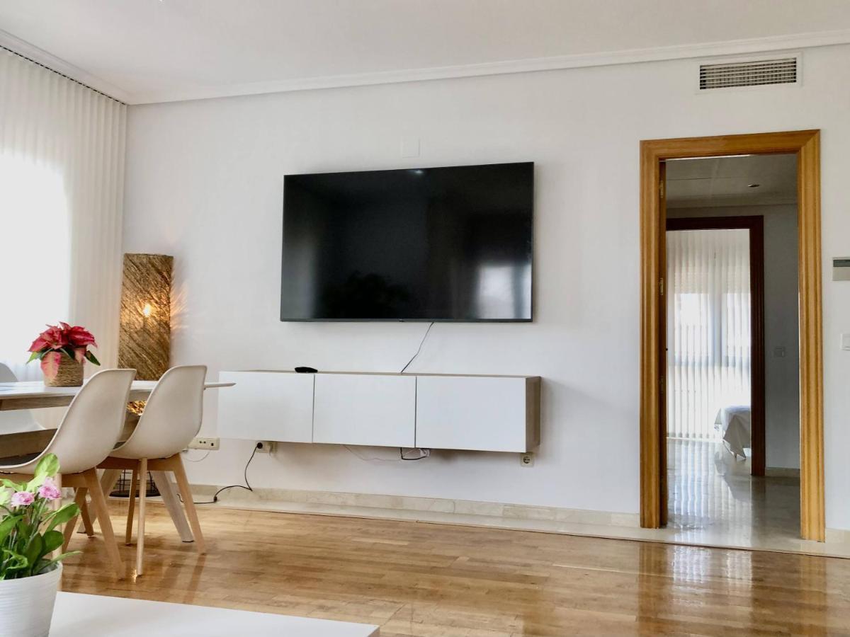 Exclusive Beachside 3 Bedroom With Pool In Apartment