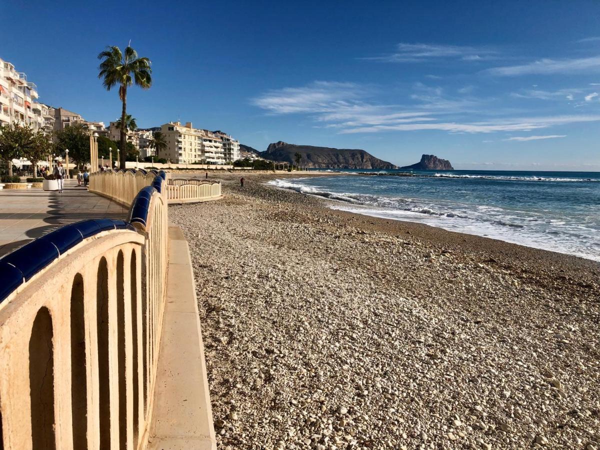 Exclusive Beachside 3 Bedroom With Pool In Apartment Altea