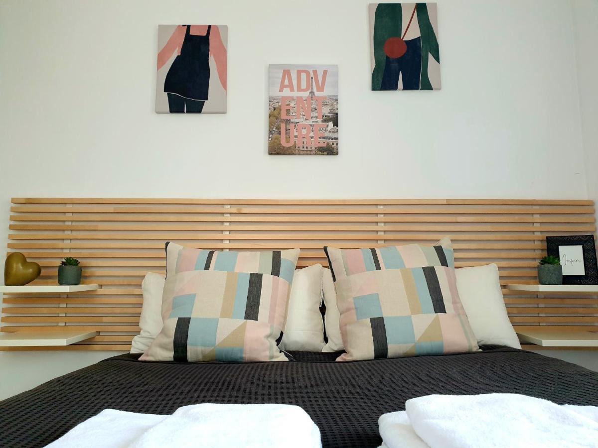 Sherryflat Neira - Parking Apartamento