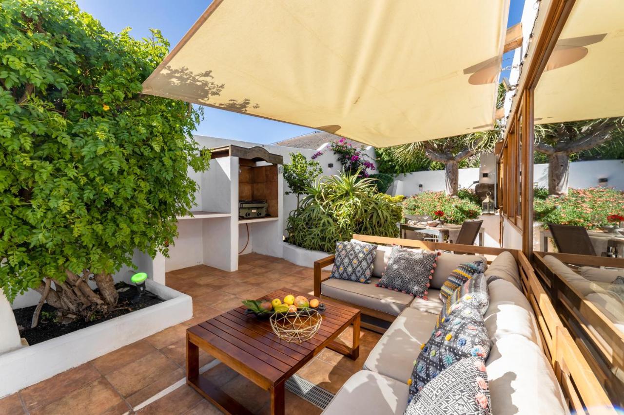 Infinity: Panoramic Sea Views & Private Heated Pool Tias