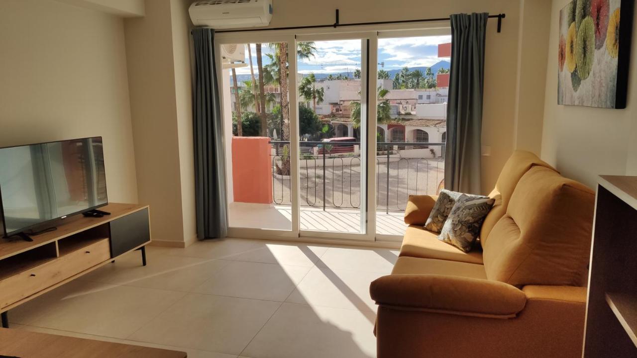 Apartamento Con Encanto En La Playa Del Arenal De *