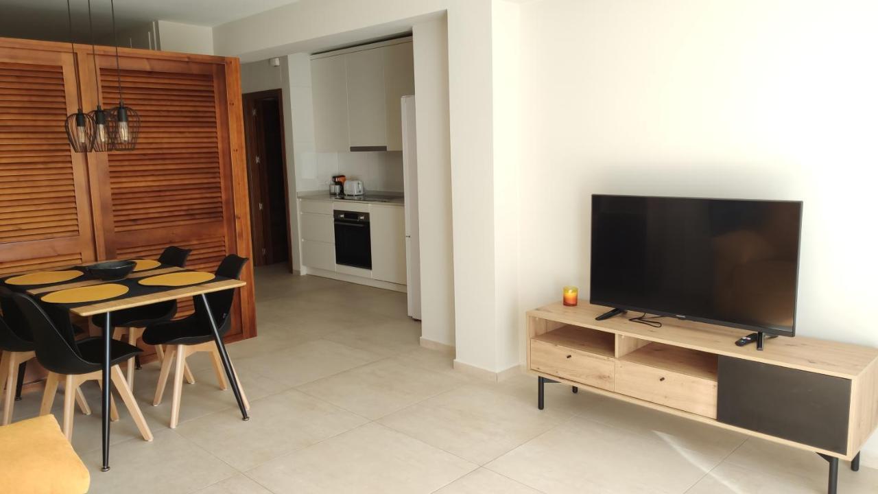 Apartamento Con Encanto En La Playa Del Arenal De Apartamento *