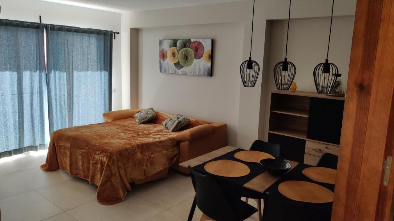 Apartamento Con Encanto En La Playa Del Arenal De *
