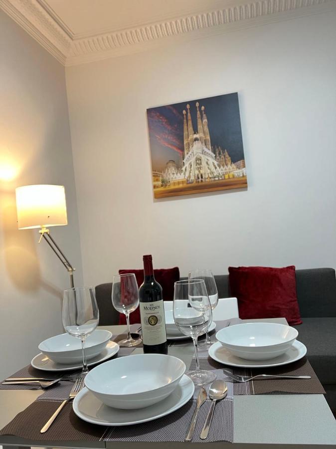 New Camp Nou Apartment/diret Airport,beautiful Apartamento *