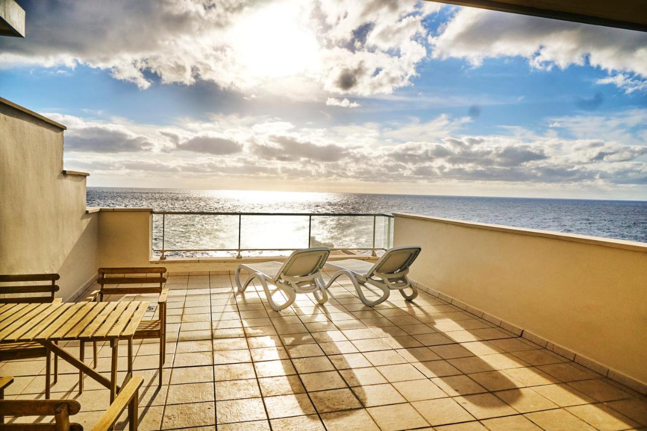 3bdr + 2bath Ocean View Apartamento