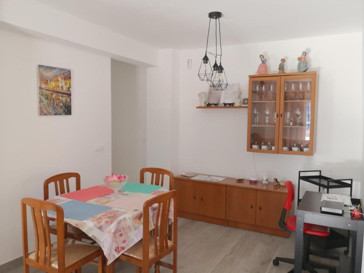 Confortable Y Luminoso Piso 5 Camas, Parking Gratis Apartamento *