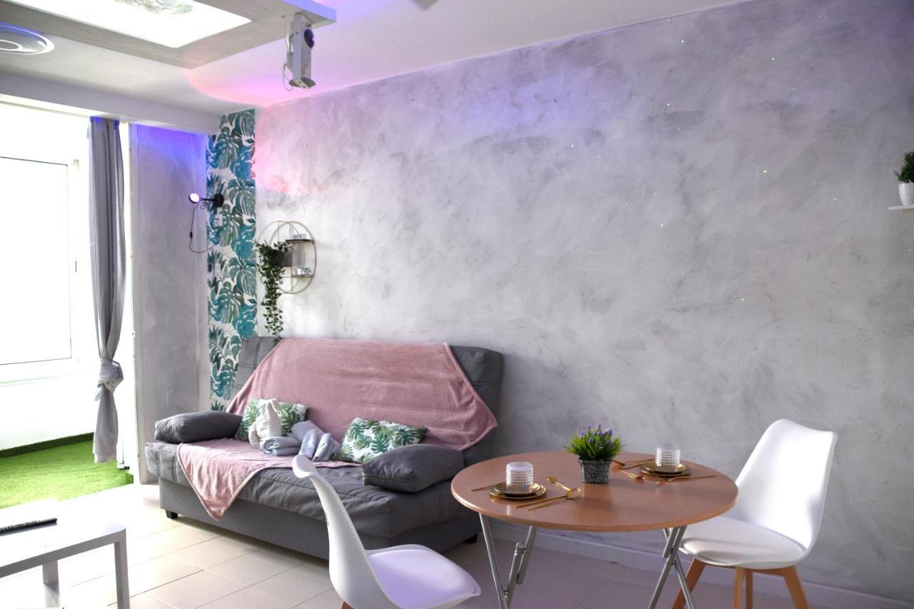 Tropical Green Park - Piscina - Parking - Edificio La Corbeta Apartment