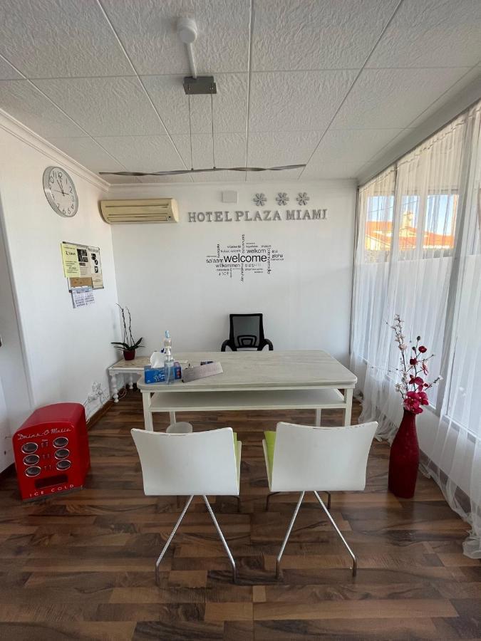 Hotel Plaza Miami - Solo Adultos